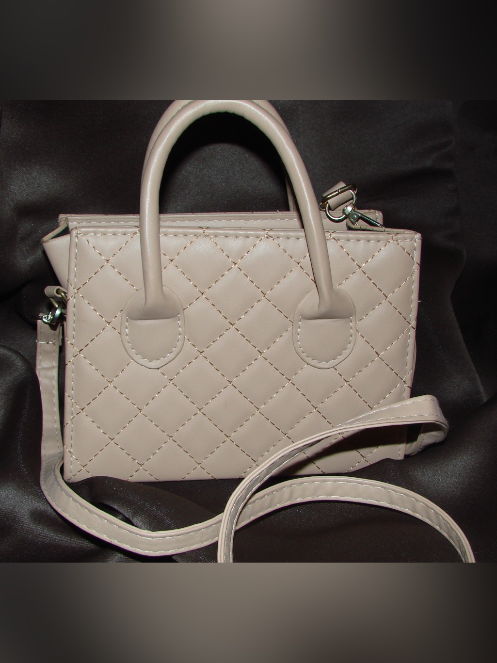 Quilted Beige Women's Top-Handle Crossbody Bag
